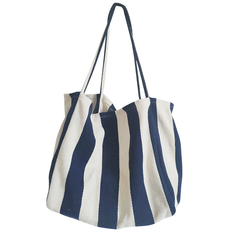 Women's Fashion Black and White Clutch
