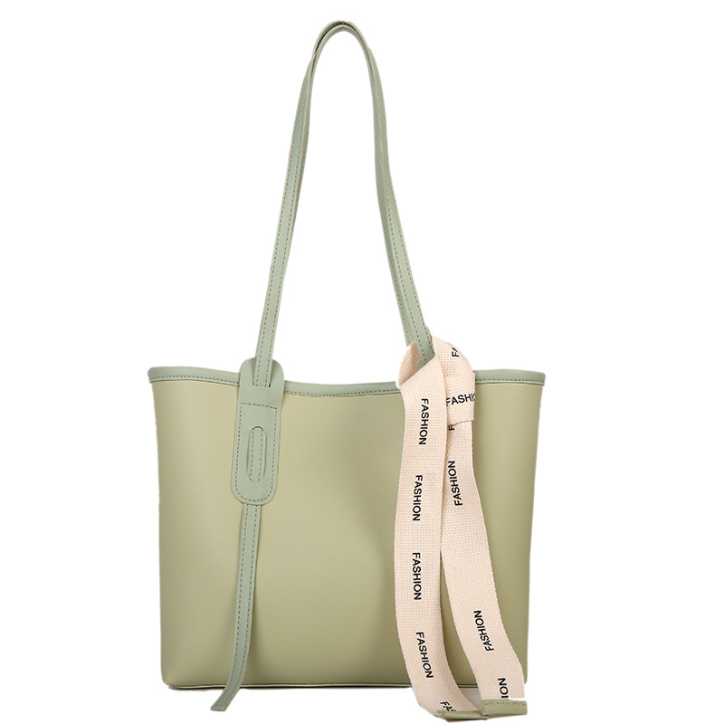 Lady's elegant ribbon bag