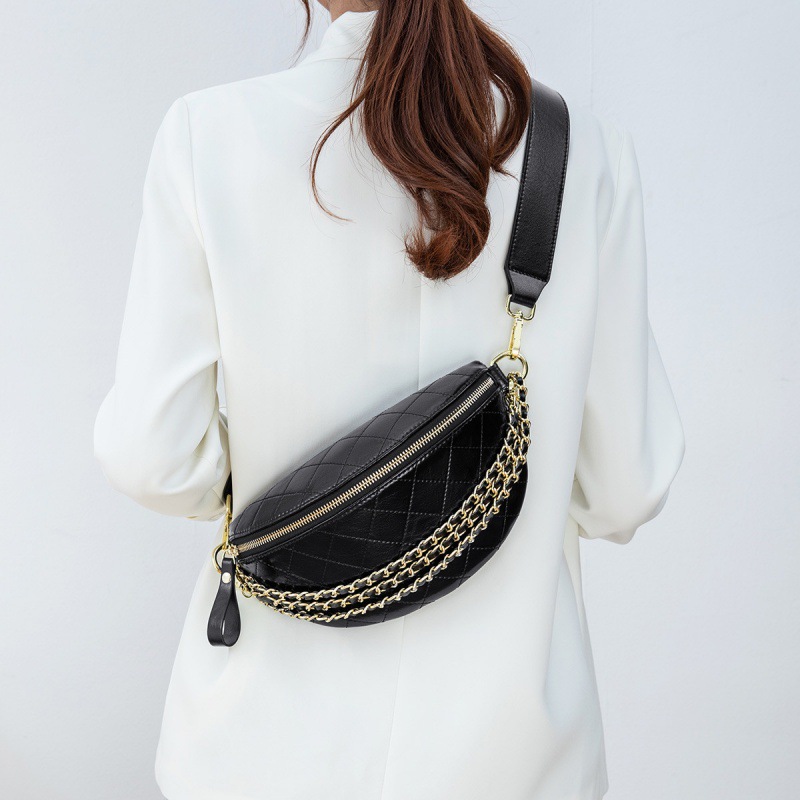 Lady's black chain bag