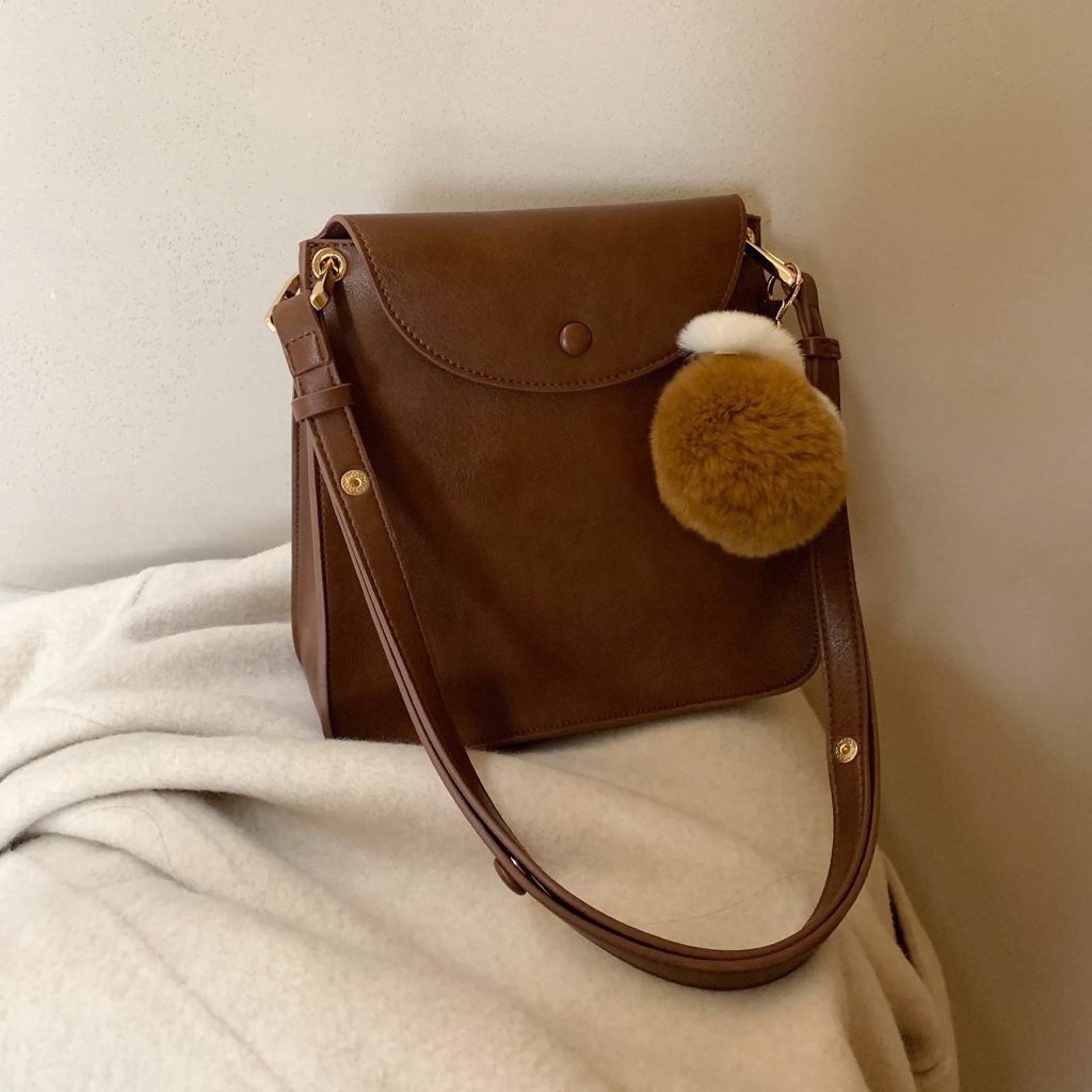 Women's shoulder bag